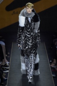 fendi-шубы_5.jpg